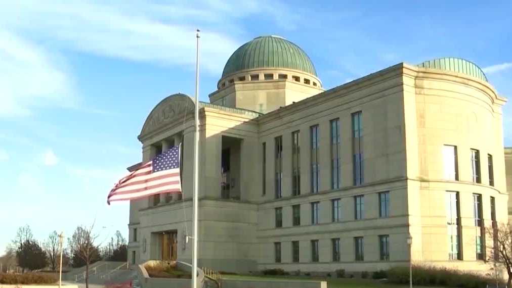 Iowa Supreme Court: Split allows abortion to remain legal up to 20 weeks - Vimarsana News