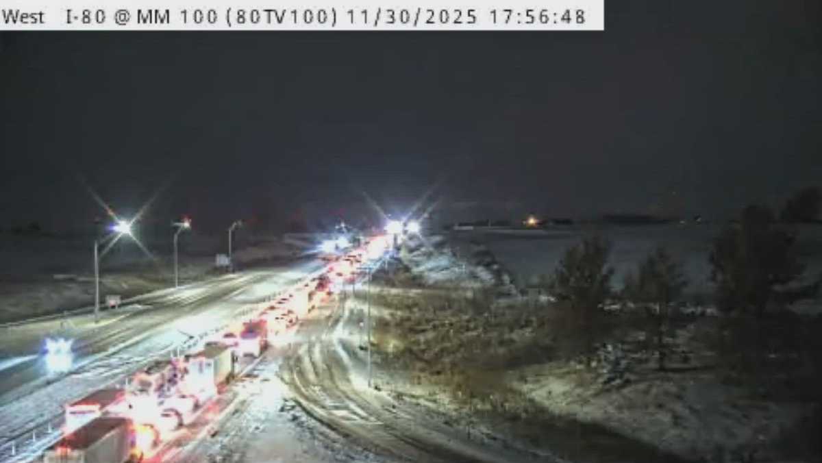 Interstate 80 traffic backed up near Earlham