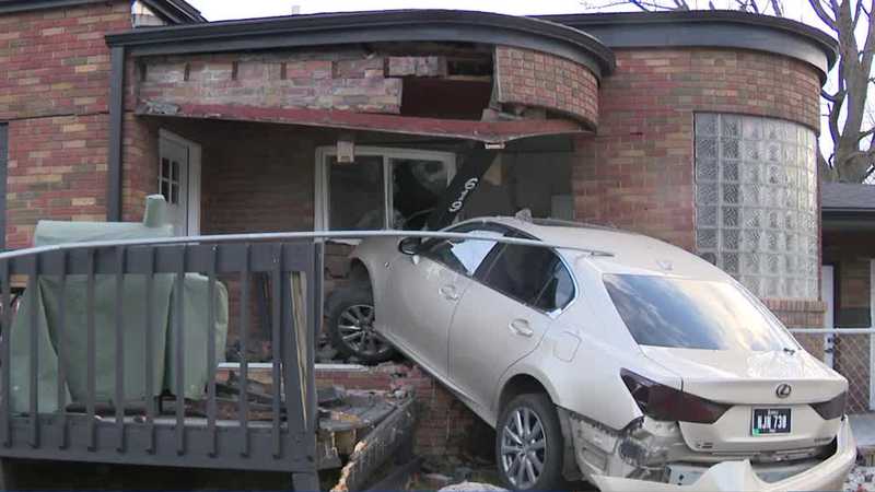 'There's a car in the kitchen': Car crashes into Des Moines house in early hours of New Year's Day