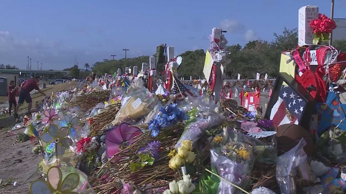 Parkland memorial taken down, items preserved