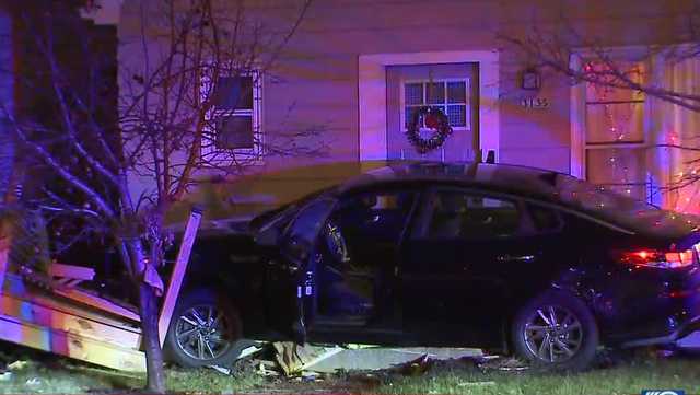 Car slams into Milwaukee home during Greenfield police chase - Vimarsana News
