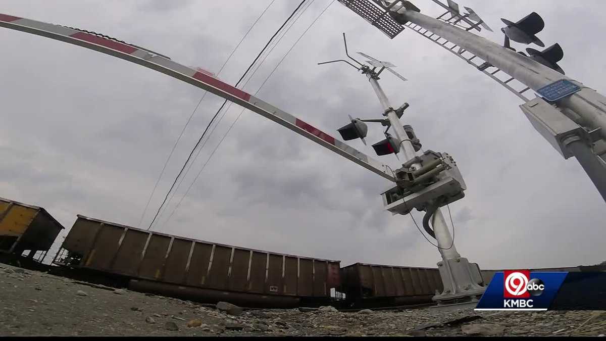 Kansas City Police cracking down on people crossing railroad tracks