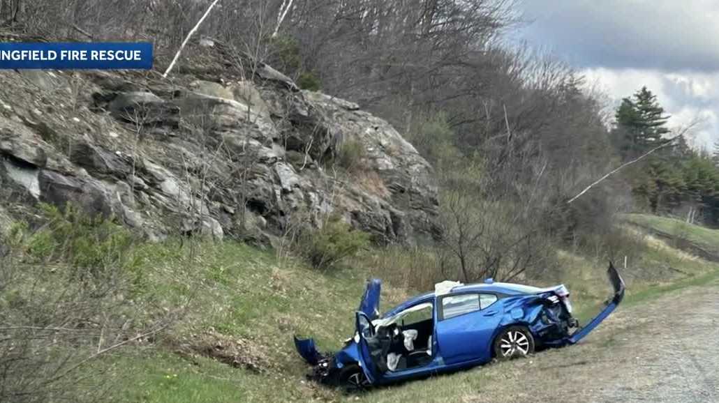 1 taken to hospital after crash on I-89 in Springfield, NH