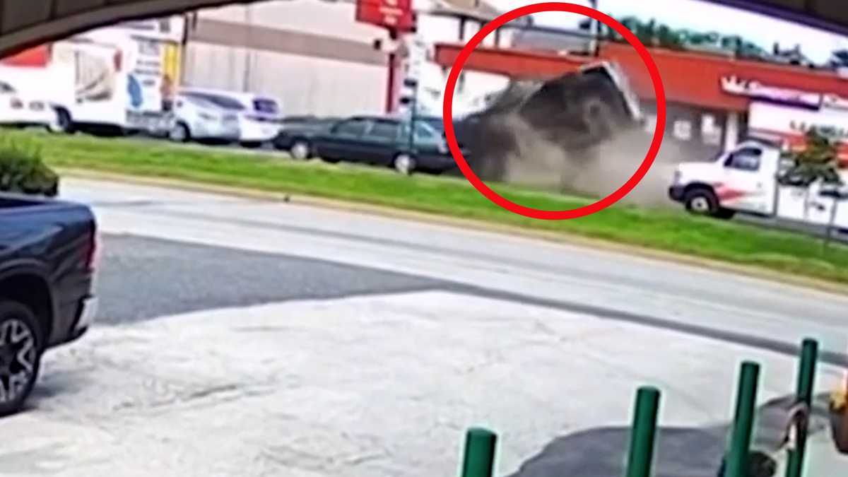 Fourteen-vehicle deadly crash outside Philadelphia caught on camera﻿ - WGAL