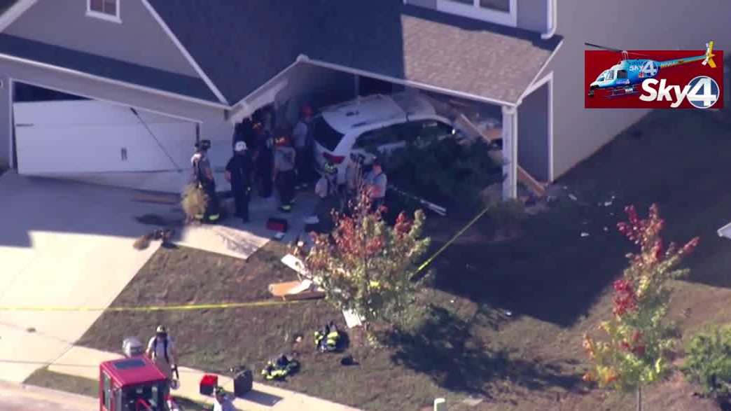 SC: Search underway after driver crashes into home, deputies say - WYFF