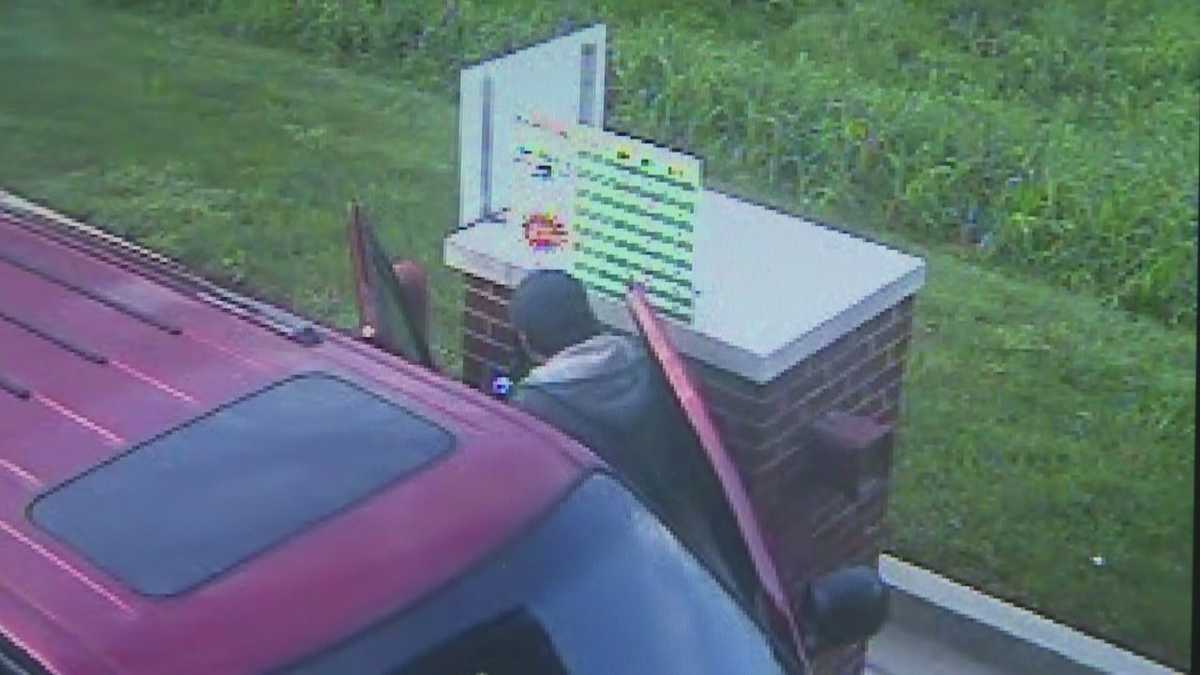 Police searching for man, woman, accused of stealing from local car washes