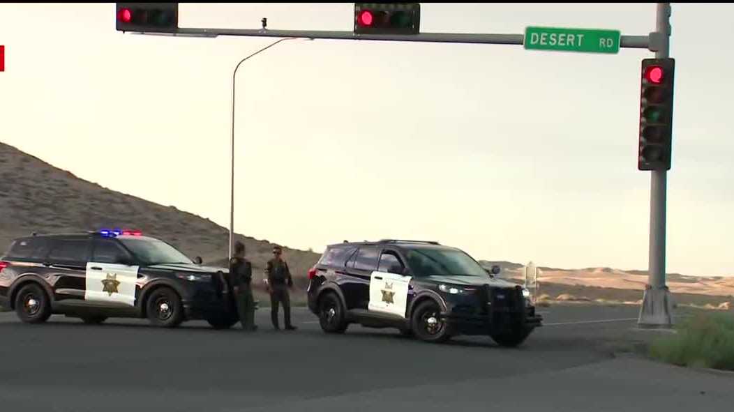 Fatal crash closes Broadway south of Albuquerque