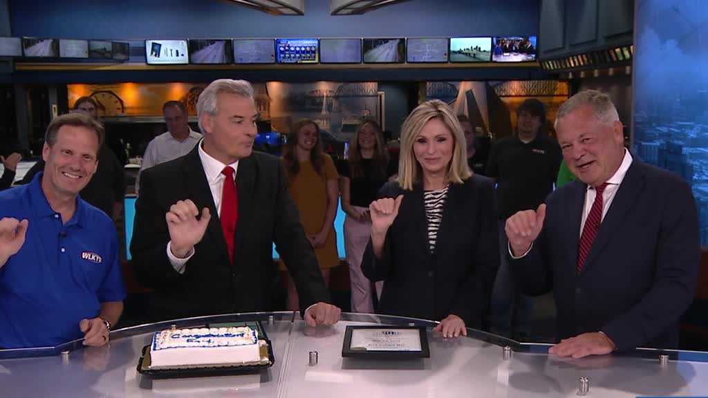 Fred Cowgill waves goodbye one-last time before retiring from WLKY - Vimarsana News