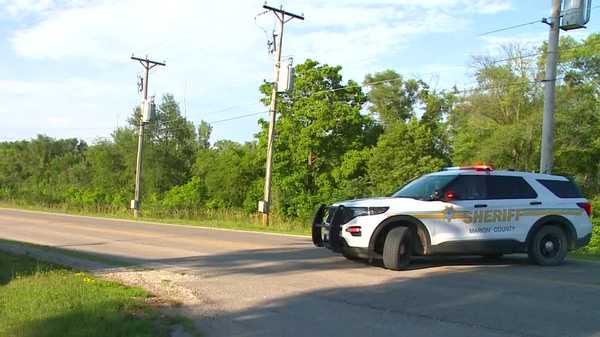 1 dead, 3 hurt in single-vehicle crash in marion county