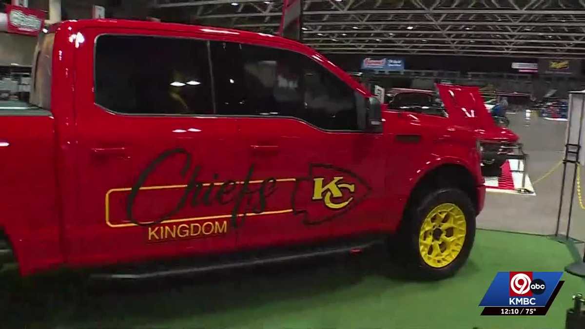 'World of Wheels' custom car and hot rod show comes to Bartle Hall this weekend