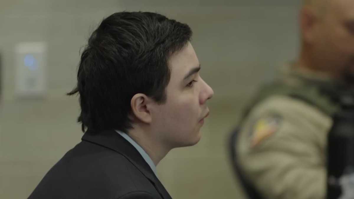 Davis deadly stabbings retrial defendant guilty of involuntary manslaughter, not guilty of murder