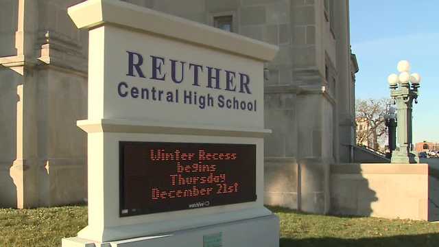 Kenosha Unified school board to vote on future of 7 schools Tuesday night - Vimarsana News
