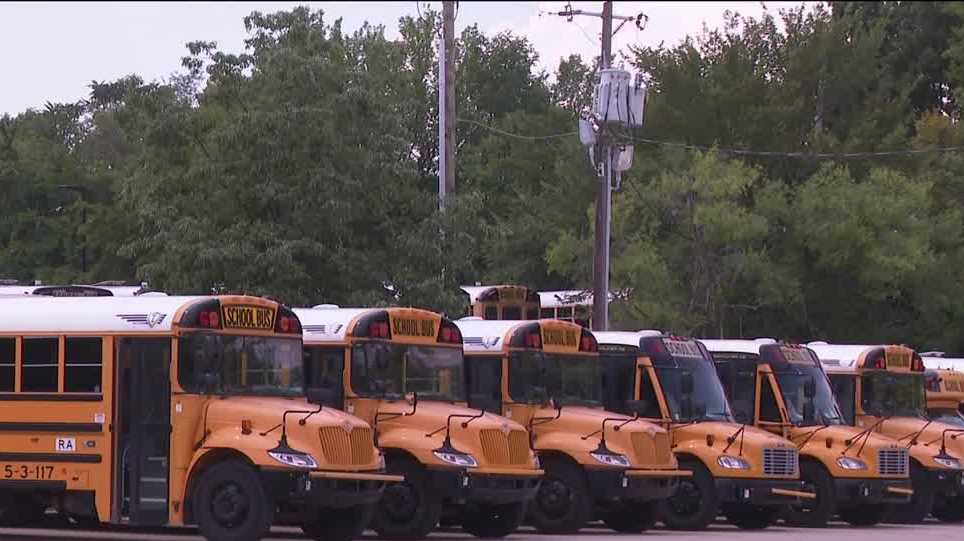 Northwest Arkansas school districts working to keep kids cool