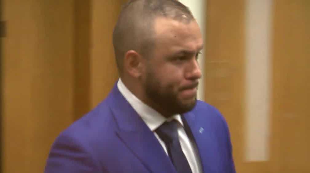 Former Milwaukee officer sentenced for illegal license plate searches