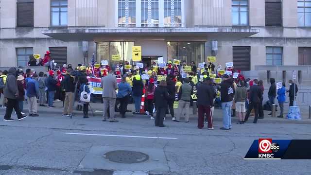 Organizations rally to promote Kansas City tenants' right to counsel - Vimarsana News