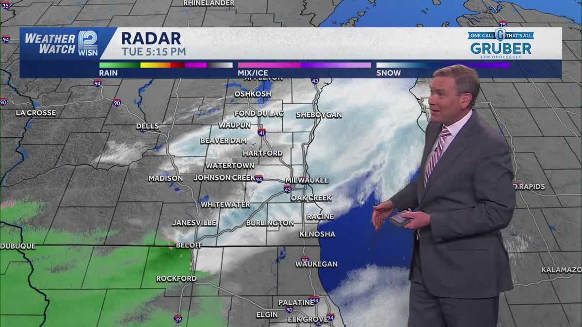 Quick hit of snow Tuesday evening in SE Wisconsin