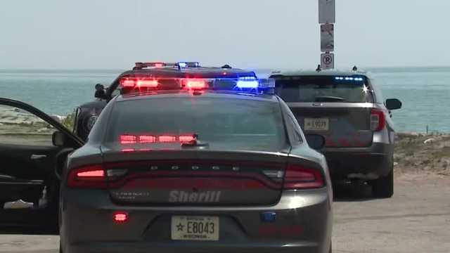 Milwaukee deputies recover stolen car, guns and drugs at two parks in two days - Vimarsana News