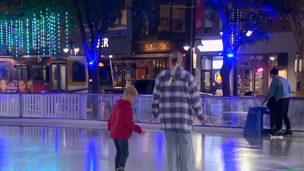 Downtown Sacramento ice rink opens, giving boost to businesses