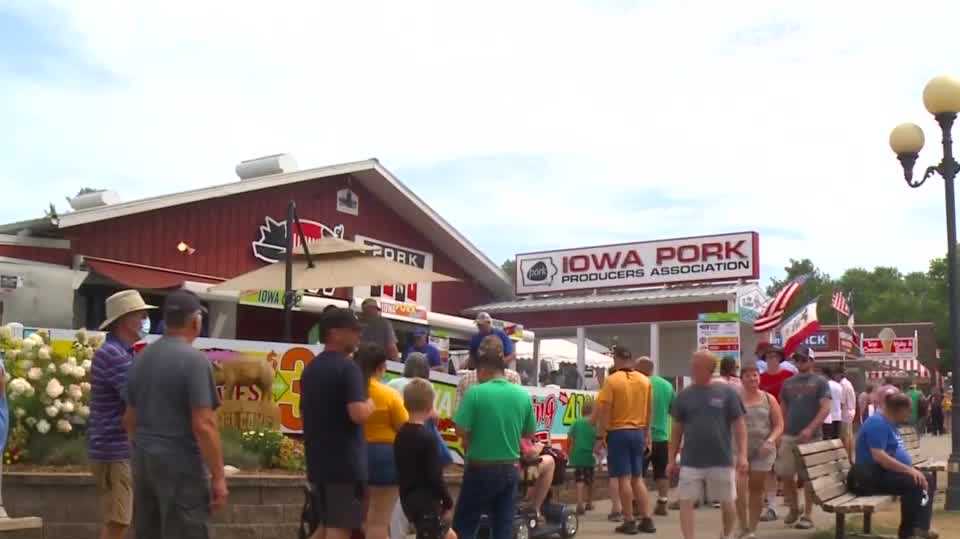 Pork Producers celebrate 40 years of the Iowa State Fair tent