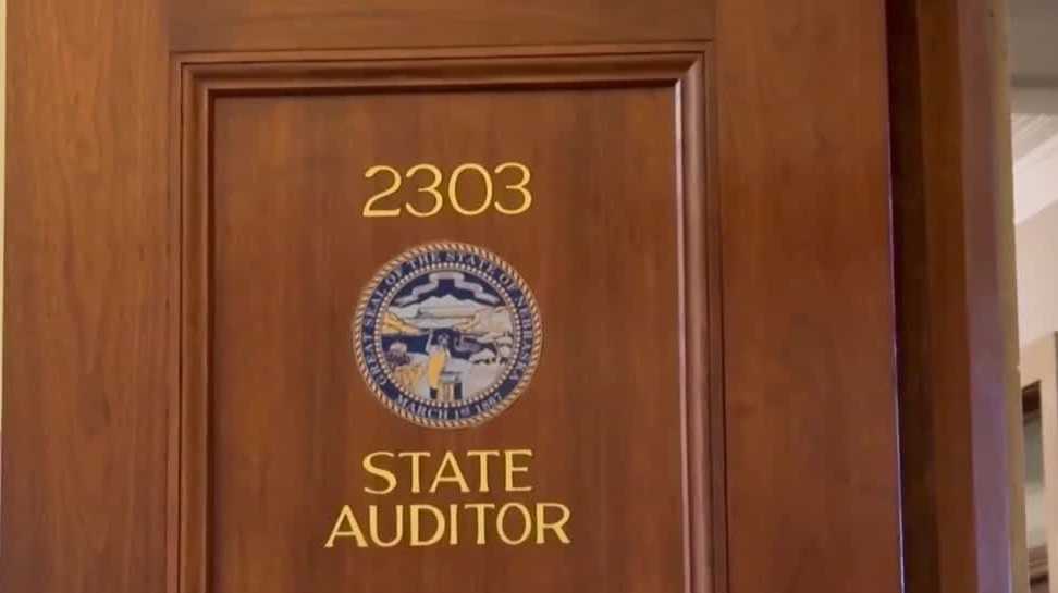 Nebraska state senators consider oversight hearing for no-bid contract