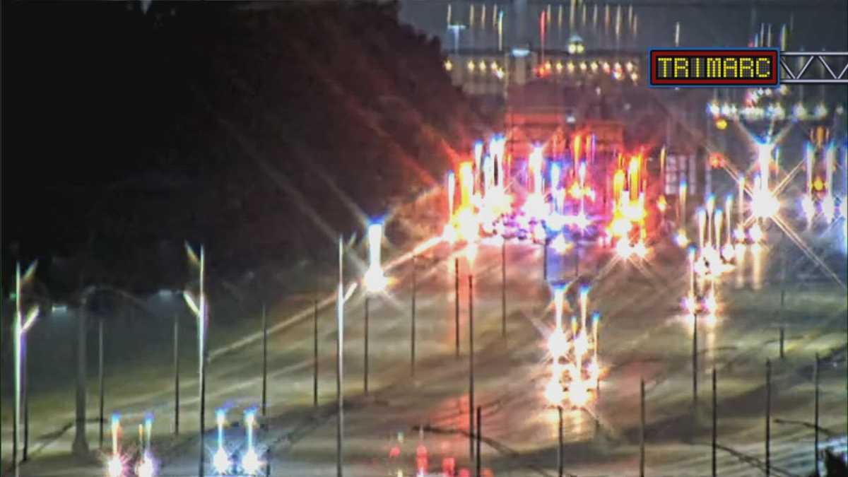 Traffic:  crash I-65 South to Outer Loop