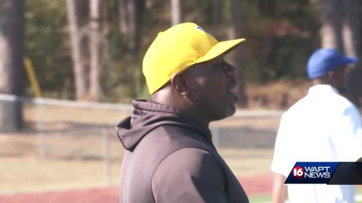 Sister of Velma Jackson head coach supports brother while battling lung