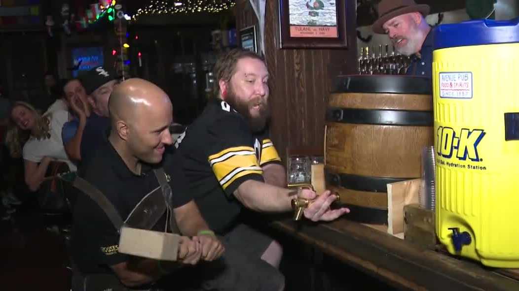 New Orleans bar-goers take in Oktoberfest at Avenue Pub
