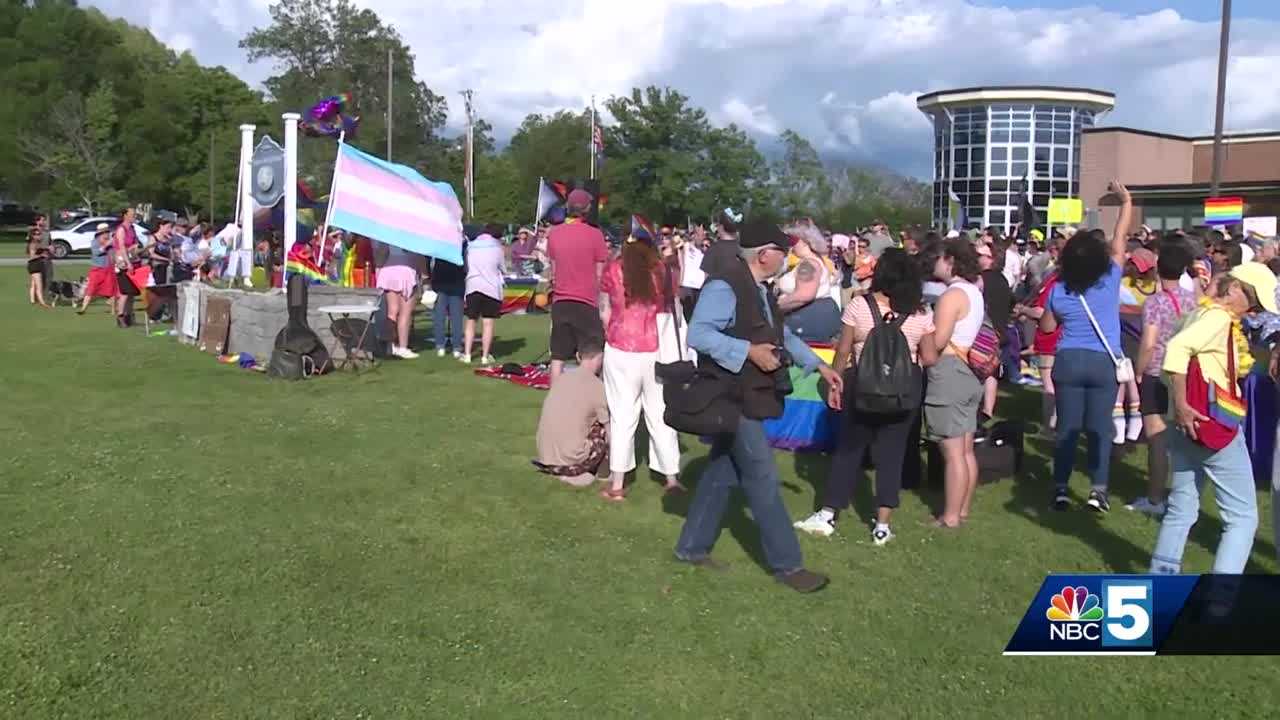 Controversial discussion inside Vergennes Union High School leads to hundreds of protestors - Vimarsana News