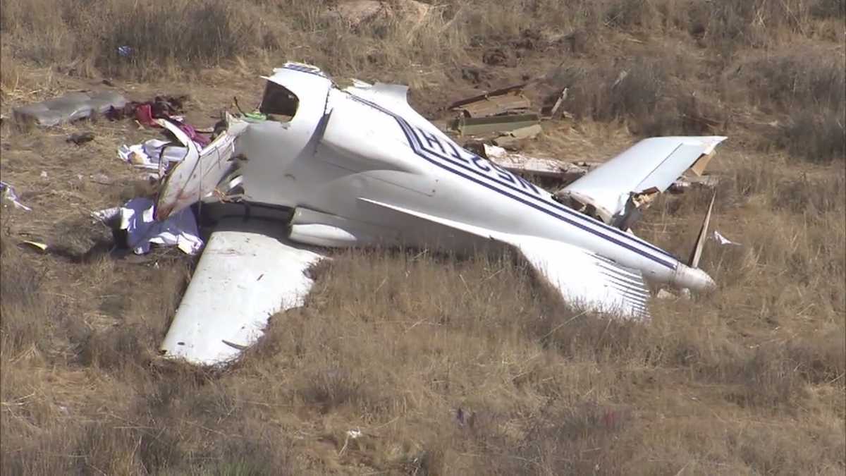 Officials 4 killed in Southern California small plane crash