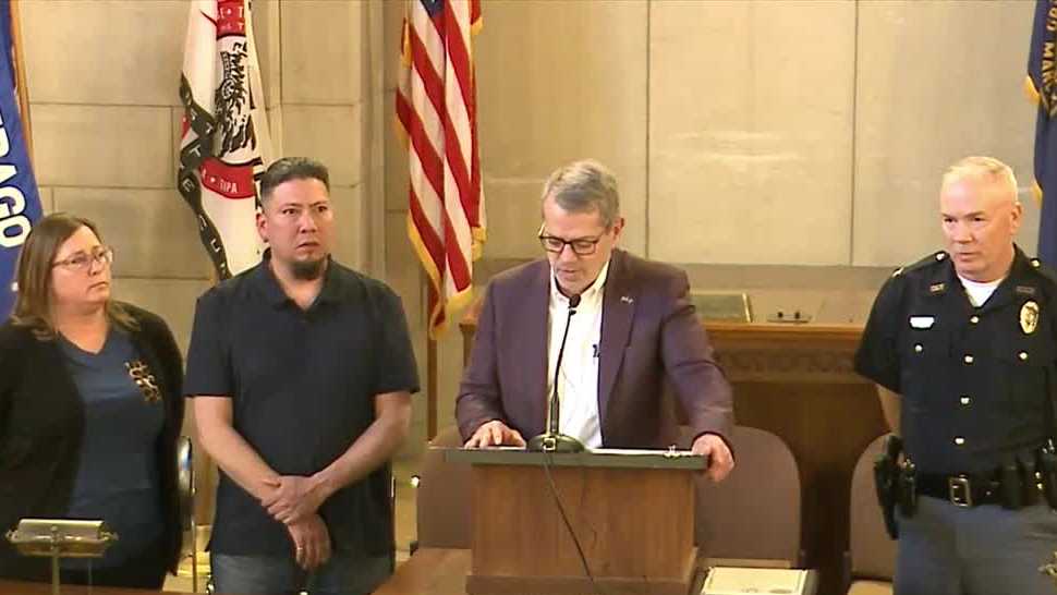 Bellevue man that helped tackle shooter at Kansas City Chiefs parade honored by Gov. Pillen