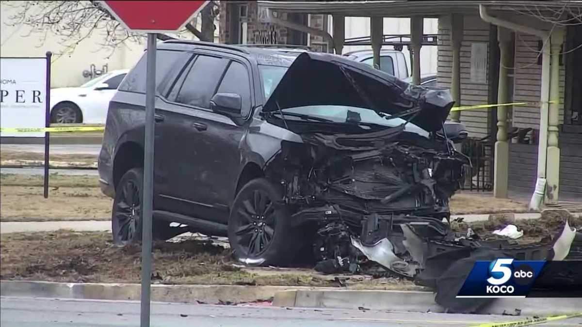 Two people sent to hospital after serious crash in Norman