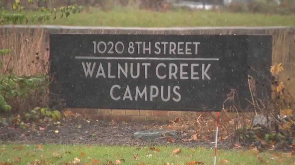 West Des Moines families push to keep Walnut Creek alternative school open