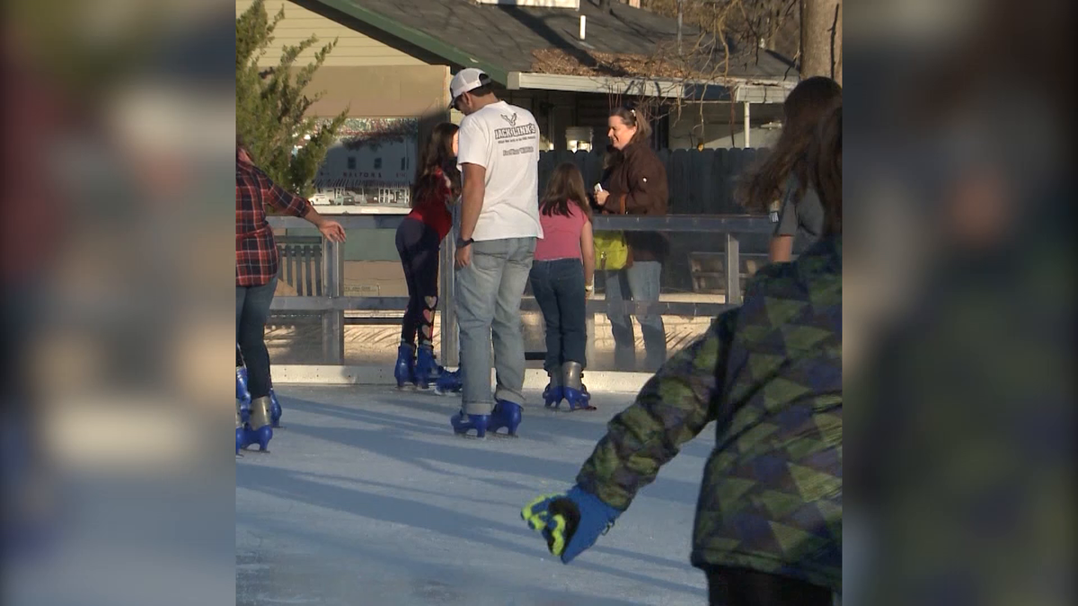Bentonville's ice rink stays cool in warm weather