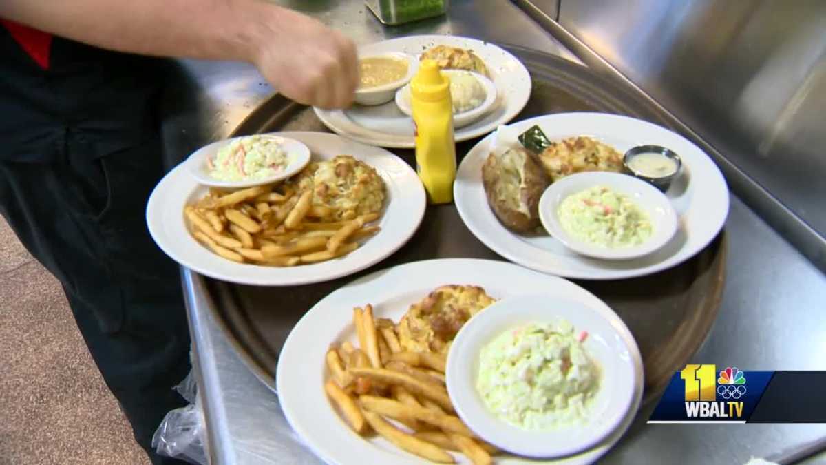 As crabmeat costs decline, so do menu prices