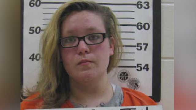 Police: 21-year-old admits to sex with 14-year-old