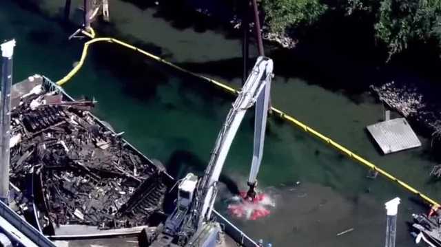 Abandoned boat removed from Sacramento River. Why it took months - Vimarsana News