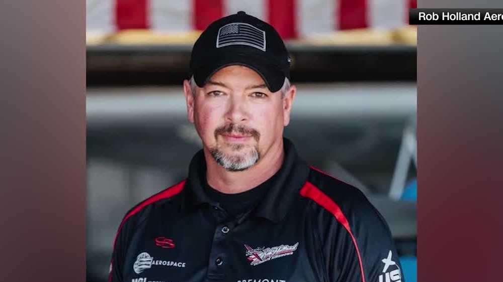 Pilot who performed at Stuart Air Show dies in Virginia crash
