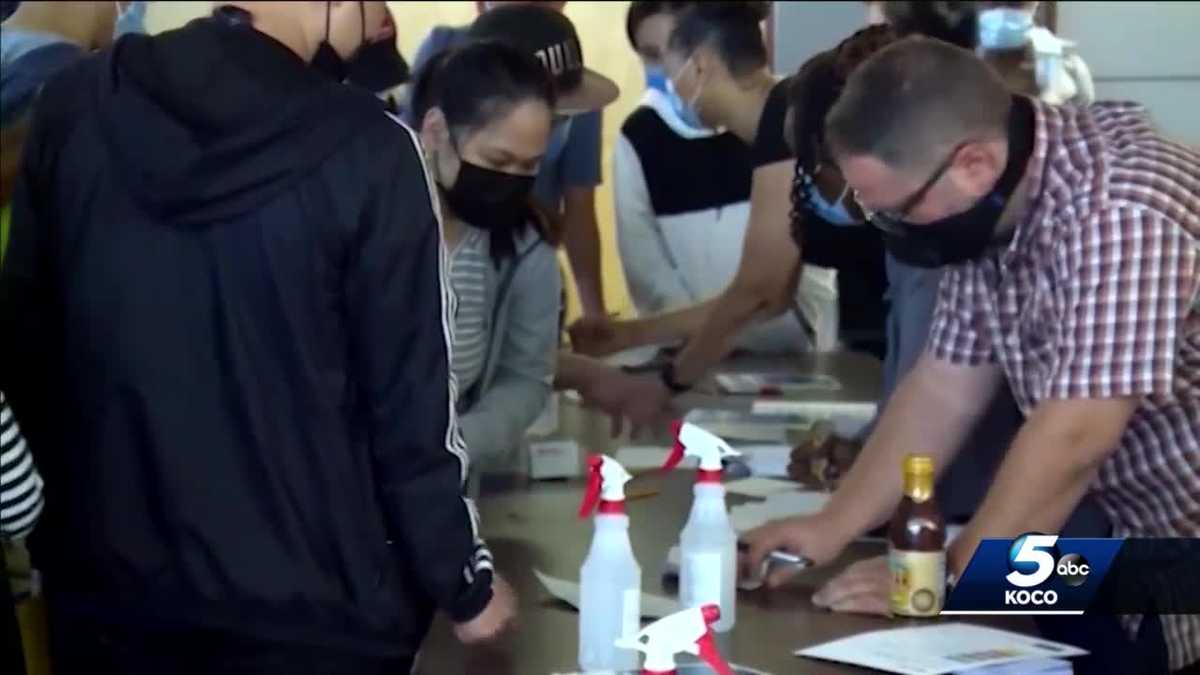 Hundreds pack Midwest City center to get help from Oklahoma