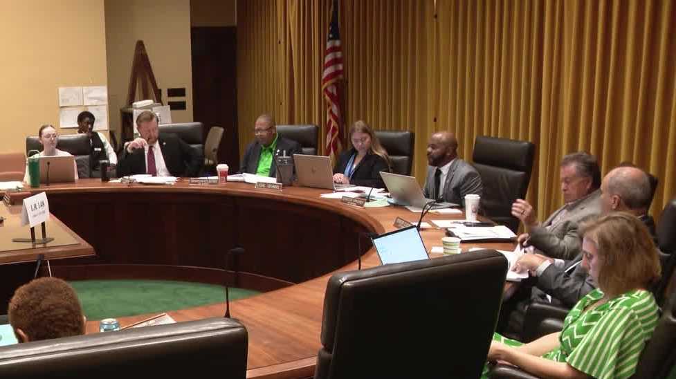 Nebraska legislative committee holds hearing on planned ICE detention facility