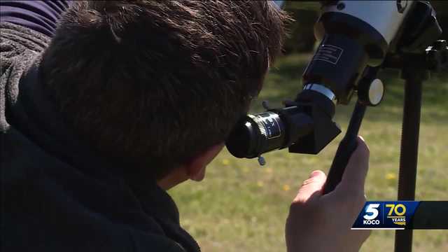 Solar eclipse photographic tips: What you need - Vimarsana News