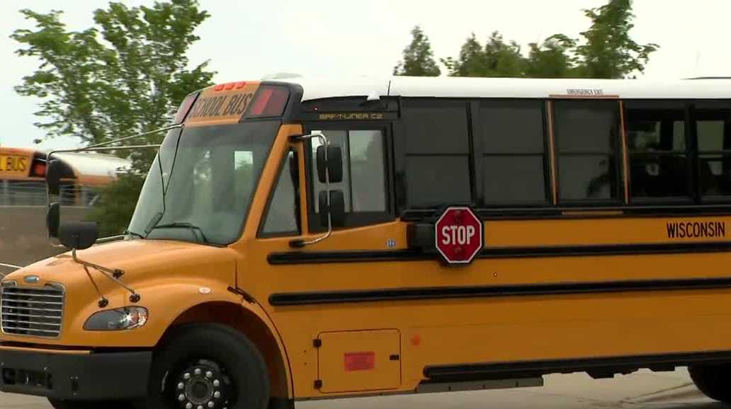 Milwaukee Public Schools introduces electric buses to reduce costs, emissions