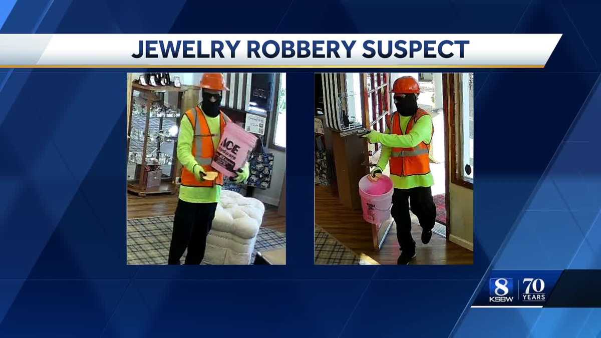 Search continues for armed robber who held up Prunedale jewelry store