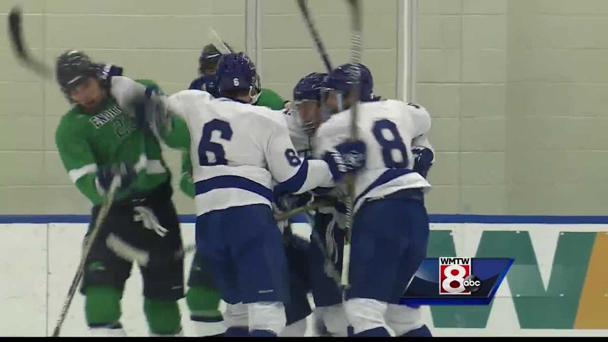 UNE hockey team ties with Endicott in season opener