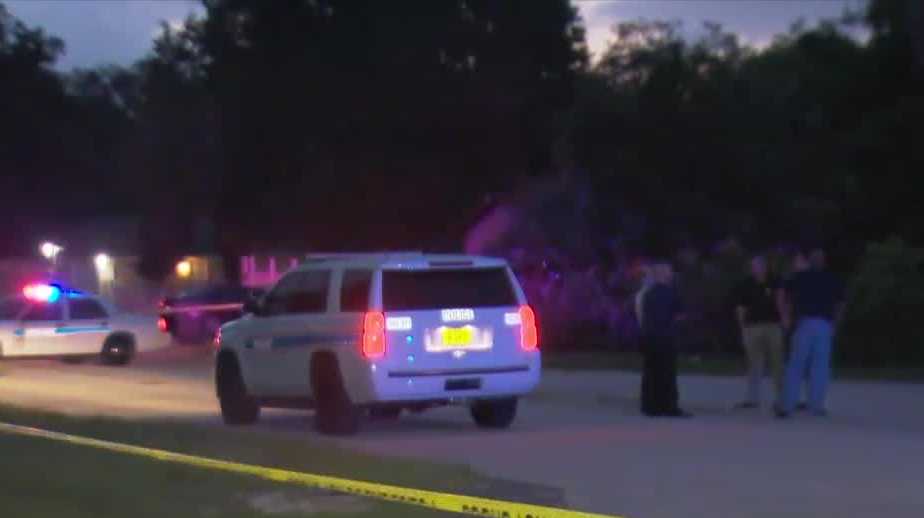 Man killed, woman in critical condition after apparent home invasion in