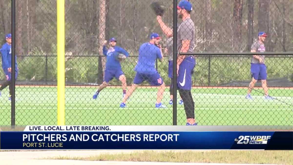 NY Mets pitchers, catchers arrive for spring training