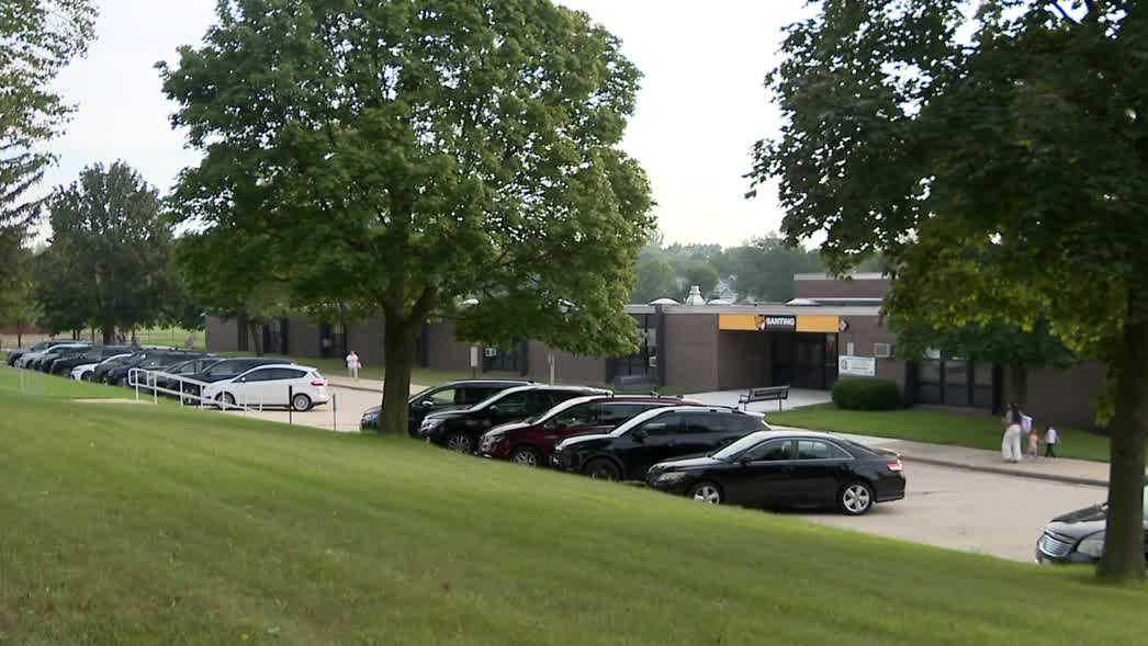 Waukesha students return to class amid elementary school closures