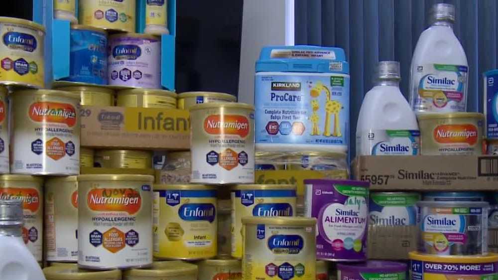 As baby formula shortage continues, parents gather to help