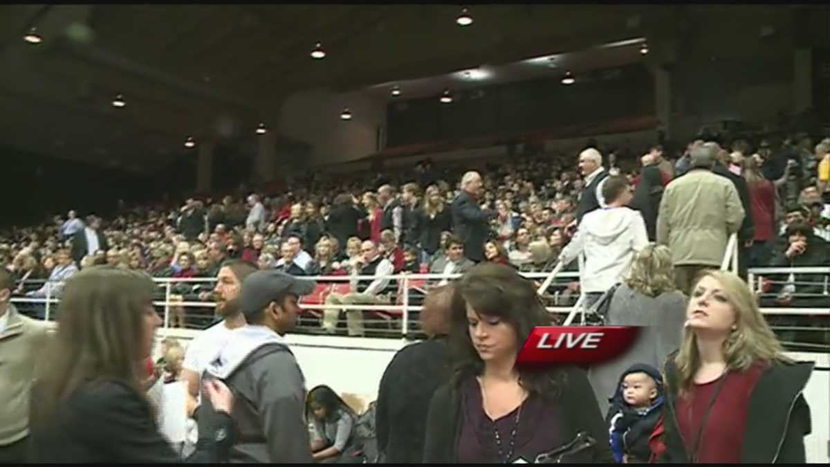 Record Number of Graduates at University of Arkansas Fall Commencement