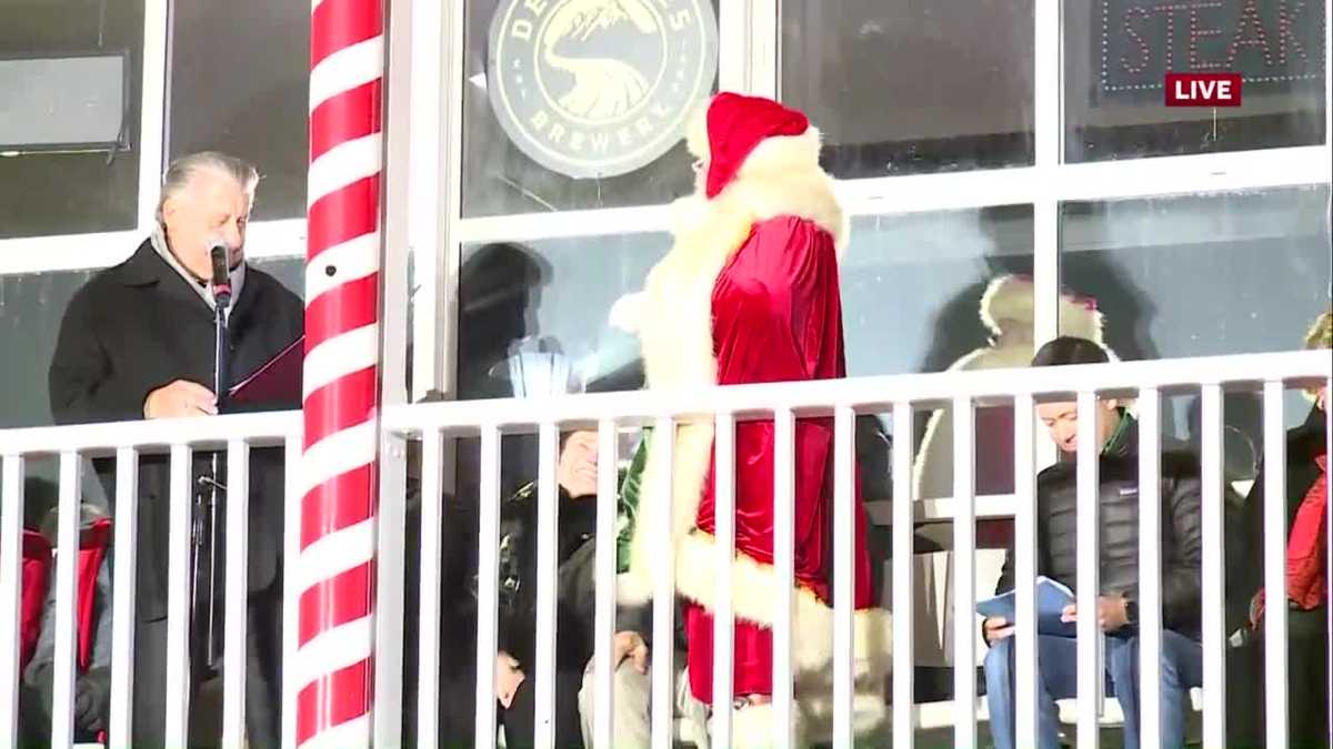 25 foot christmas tree lit on cannery row cannery row tree lighting