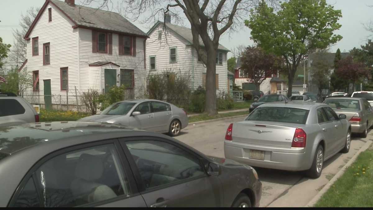 Milwaukee Alderman Holds Meeting After Violent Weekend